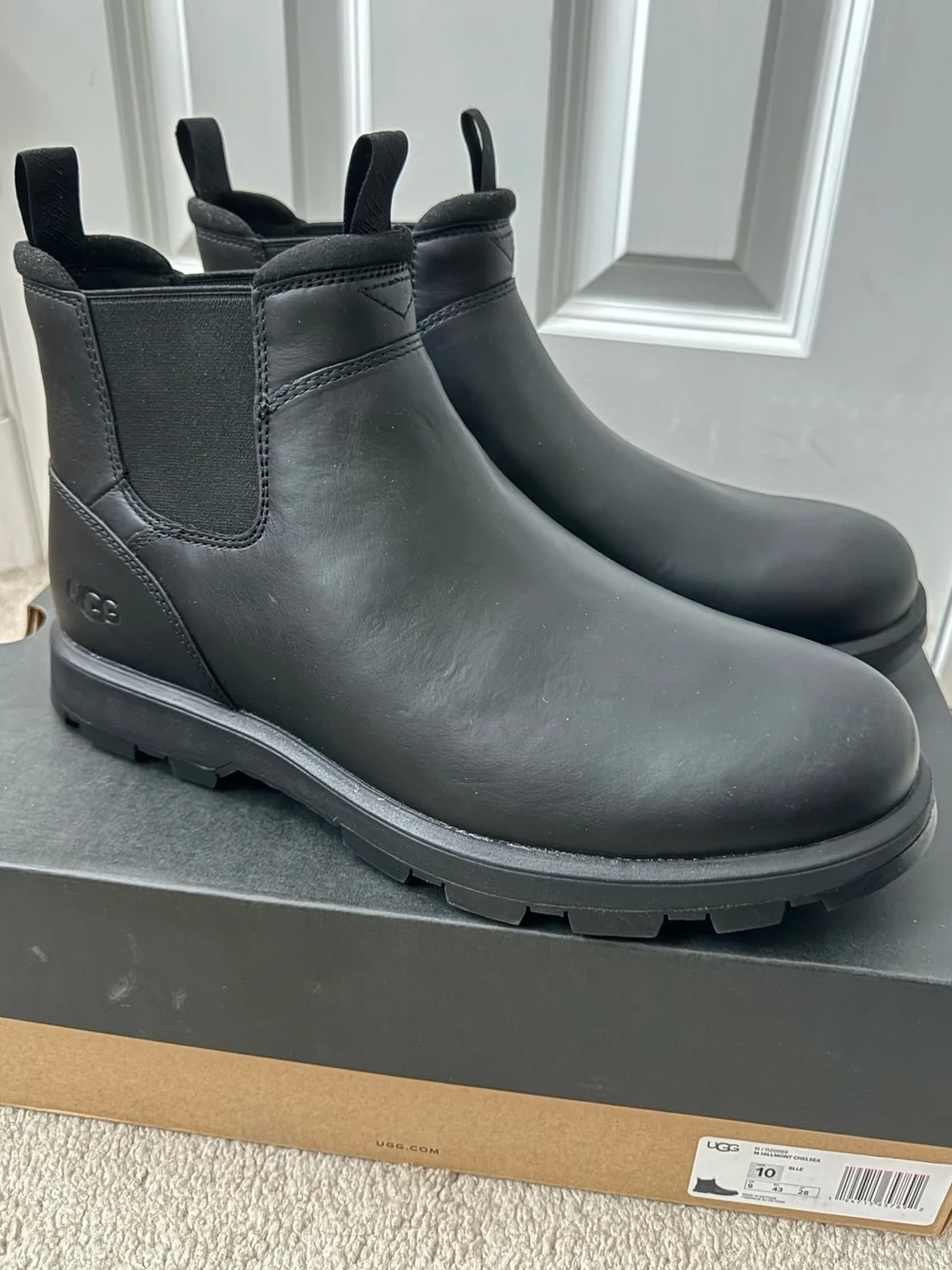UGG Men's Waterproof Hillmont Chelsea Boots in Black